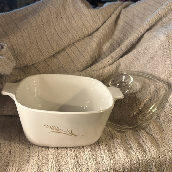 Vintage Corningware Wheat Stalk Design with Glass Lid - Picture 3 of 10